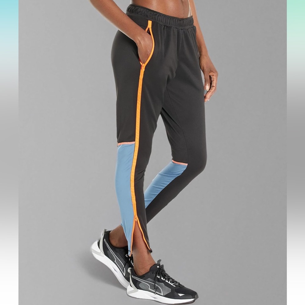 PUMA Women's Individualblaze Training Pants NWT Size Large
